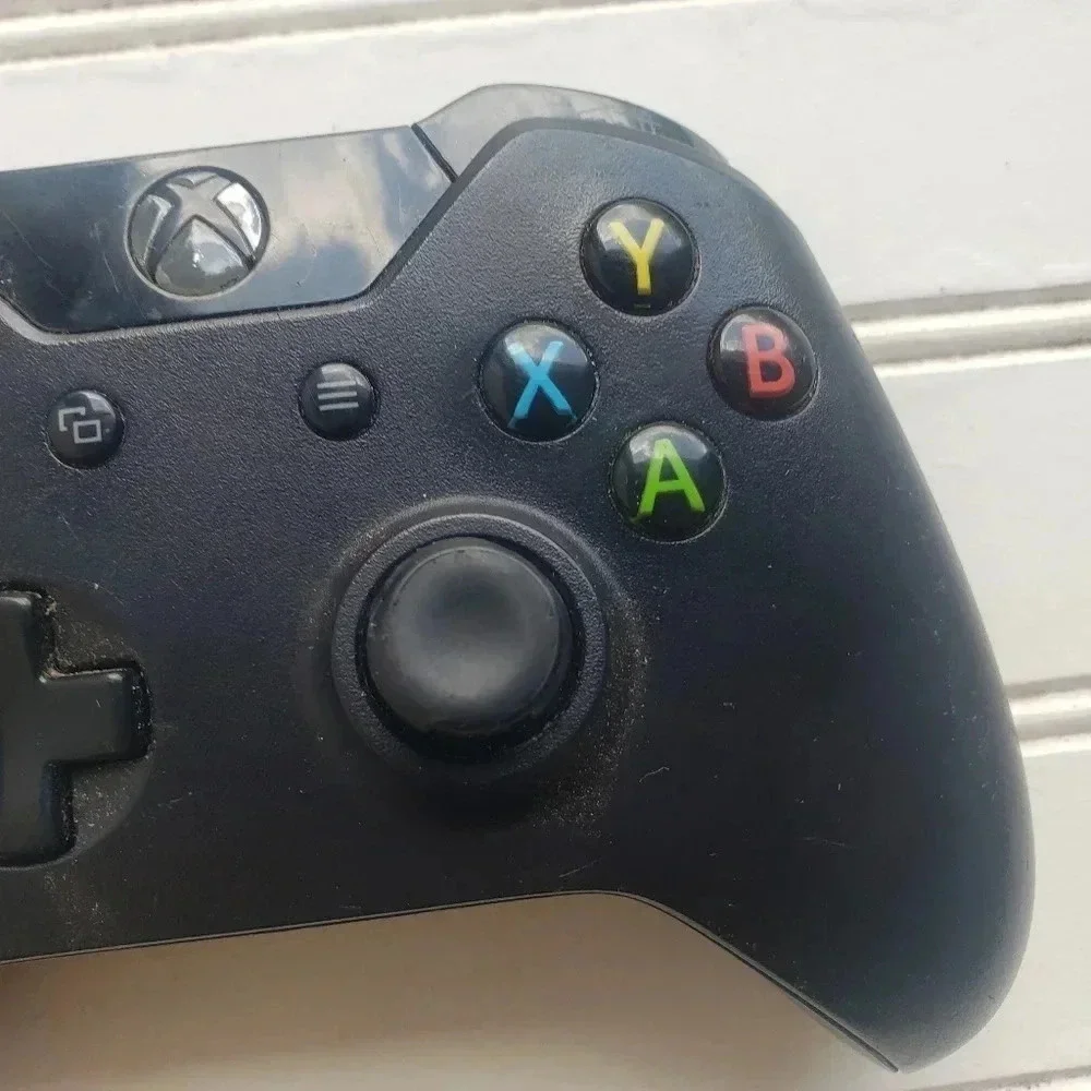 Microsoft Xbox Wireless Controller Carbon Black No Battery Included not tested